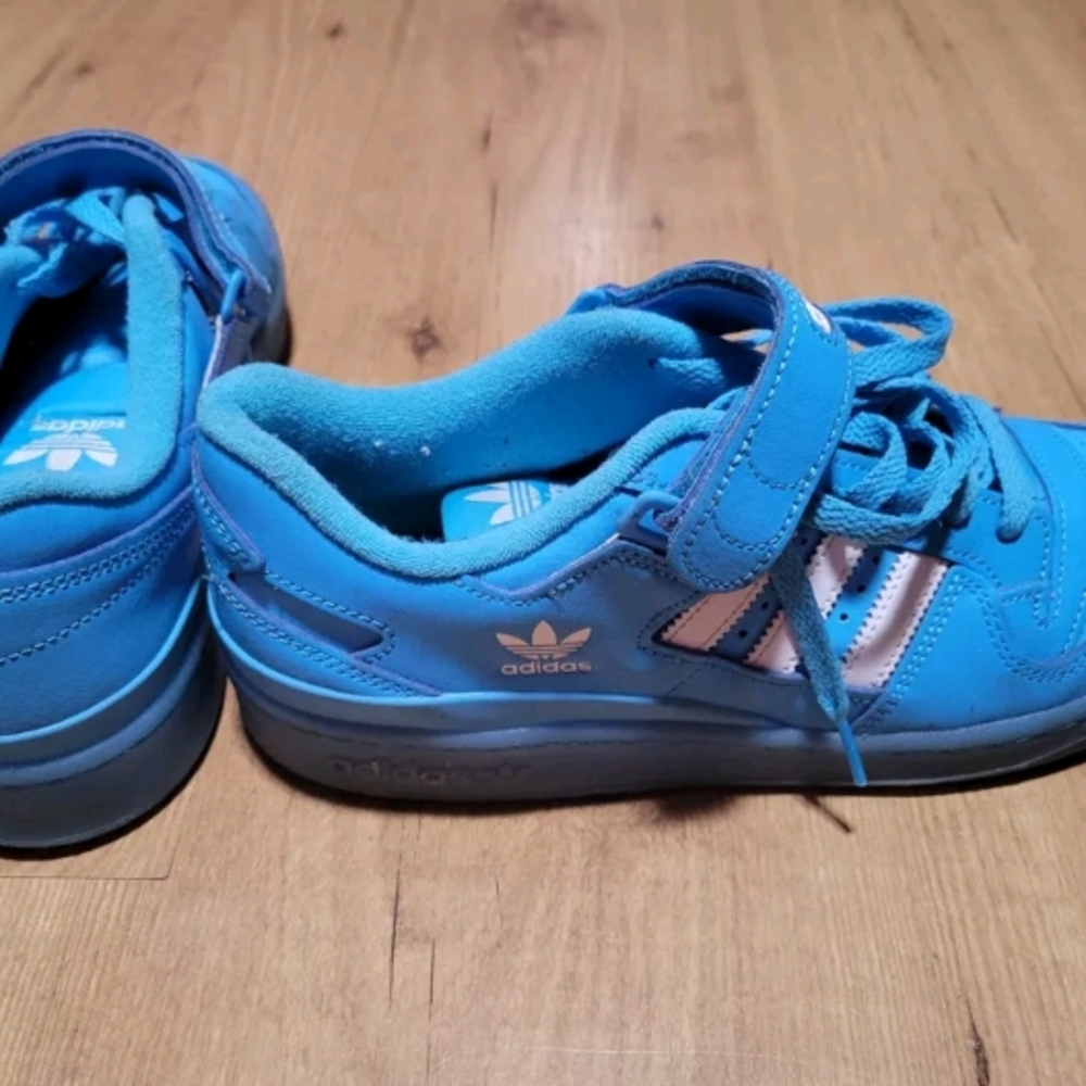 Adidas forum low men size 10 - Picture 2 of 4